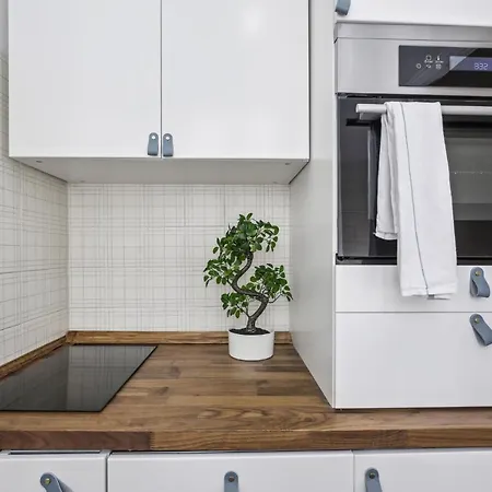 Trocadero & Eiffel Tower - Cityapartmentstay Apartment